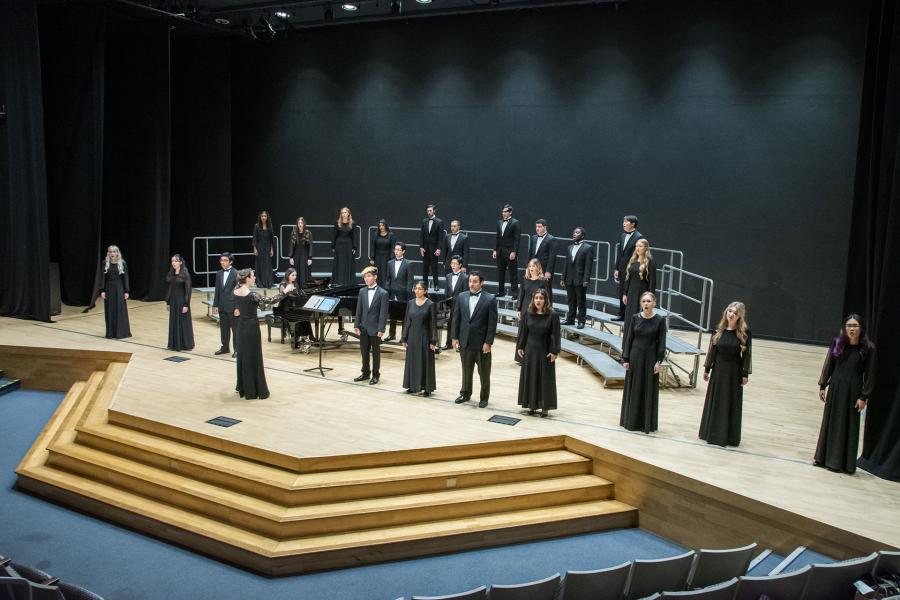 Chamber singers perform in Winifred Smith Hall